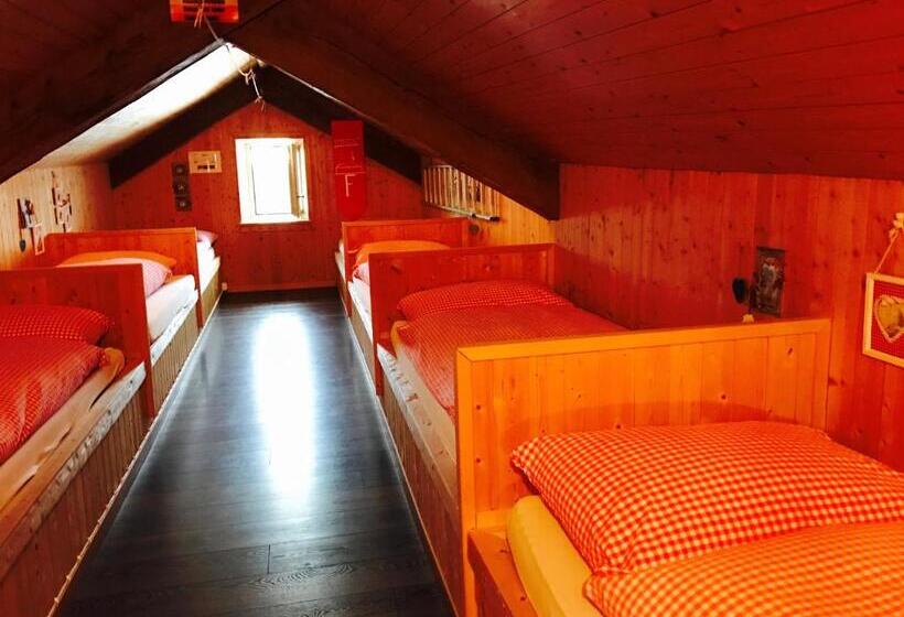 Семейный Номер Совместный Санузел, Auberge De L Assesseur   Mont Soleil