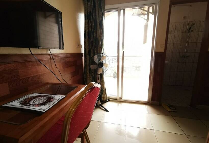 اتاق استاندارد, Tchatcha