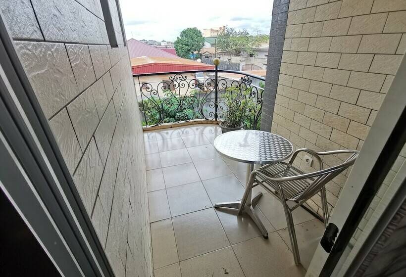 اتاق استاندارد, Tchatcha