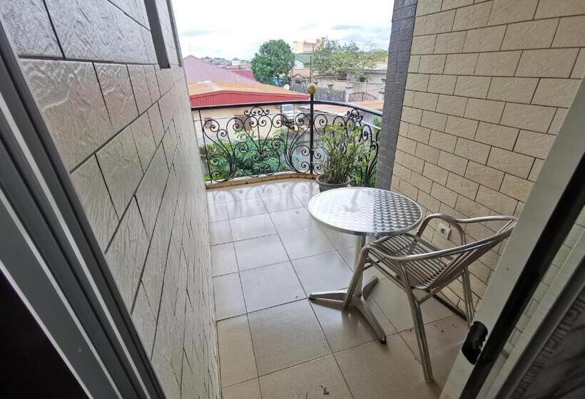 اتاق استاندارد, Tchatcha