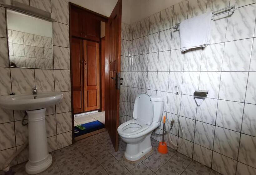 سوییت جونیور با بالکن, Tchatcha