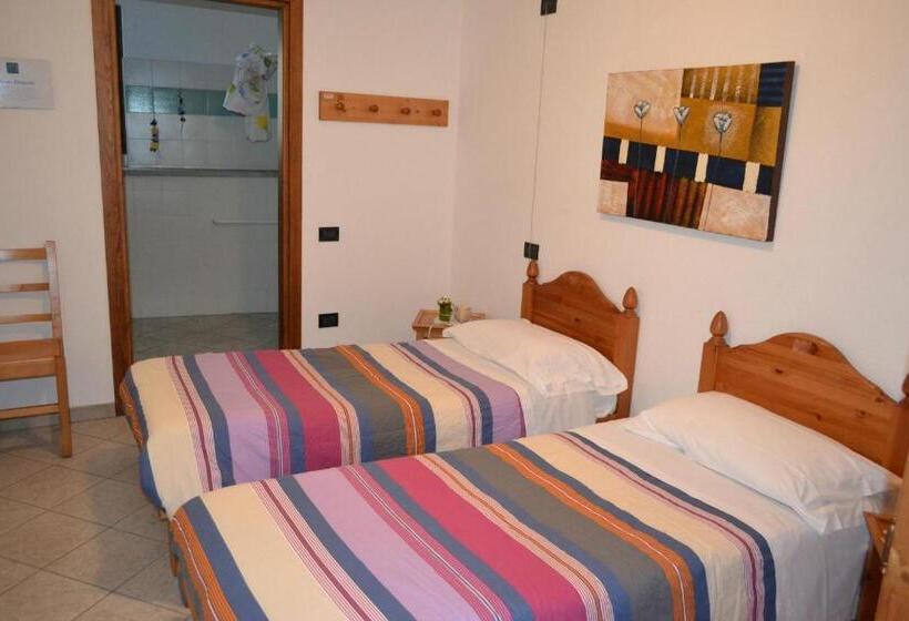 Pokój Typu Standard Przystosowany dla Osób Niepełnosprawnych, Rifugio Escursionistico La Ruà