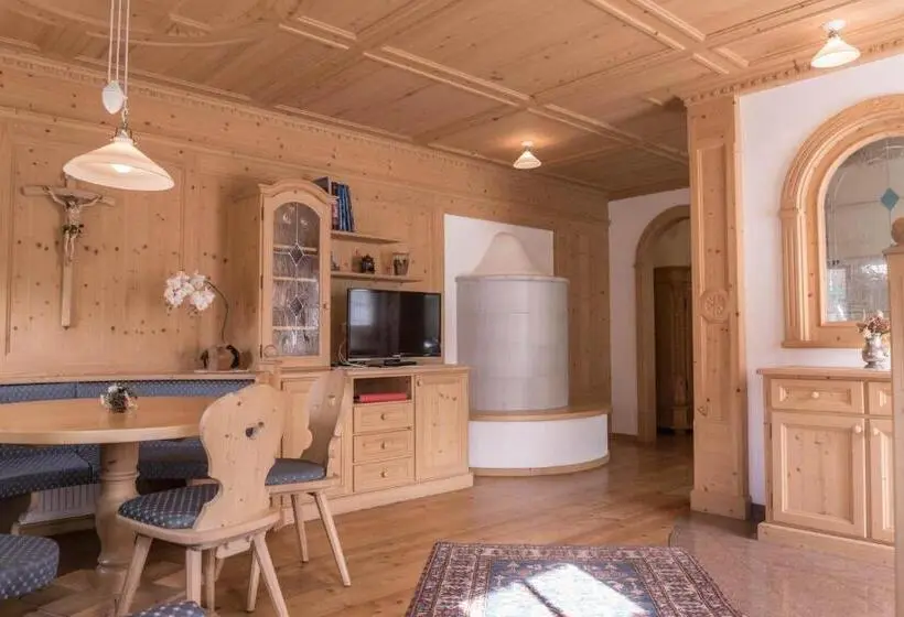 آپارتمان 1 خوابه, Apartments Ciastel