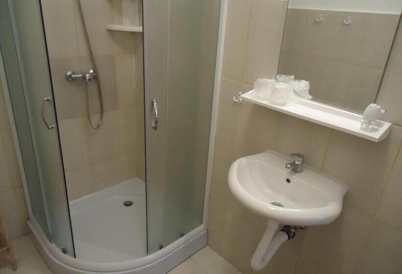 استودیو خانوادگی, Prenoćište Vila Stara Breza