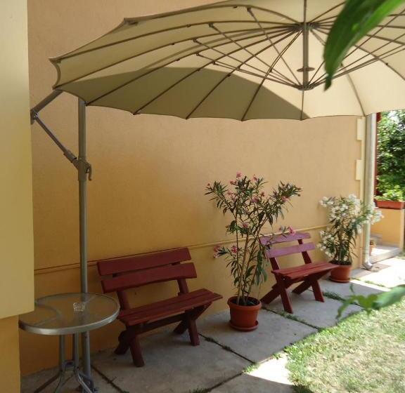 استودیوی استاندارد, Prenoćište Vila Stara Breza