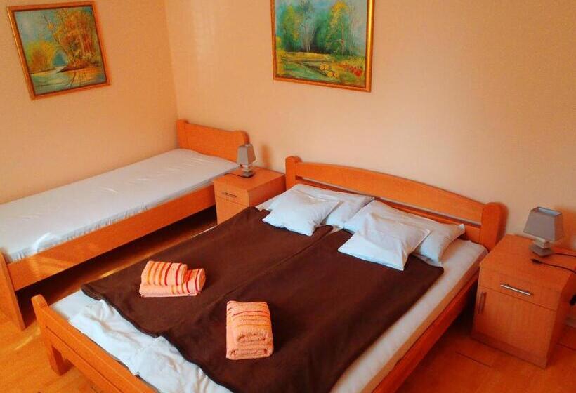 اتاق خانوادگی, Prenoćište Vila Stara Breza