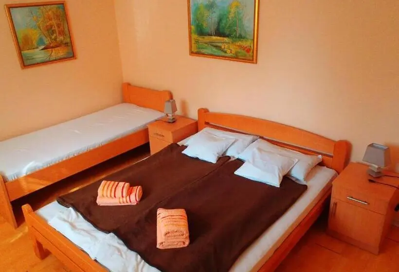 اتاق خانوادگی, Prenoćište Vila Stara Breza