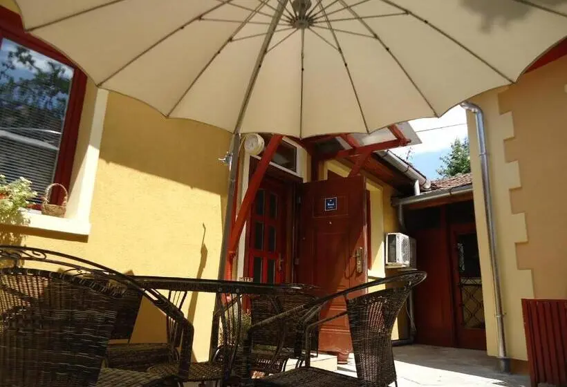اتاق خانوادگی, Prenoćište Vila Stara Breza