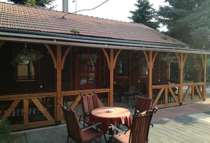 اتاق خانوادگی, Prenoćište Vila Stara Breza