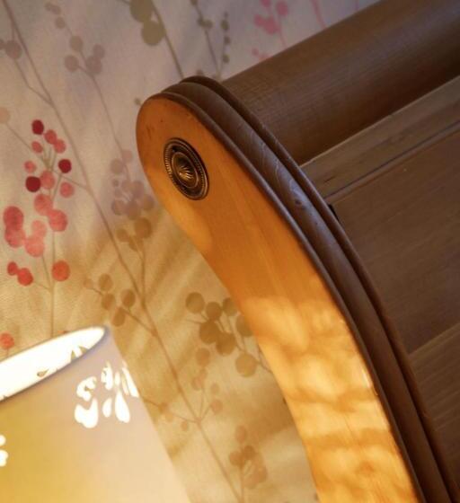 جناح مزود بجاكوزى, The Old Town Hall