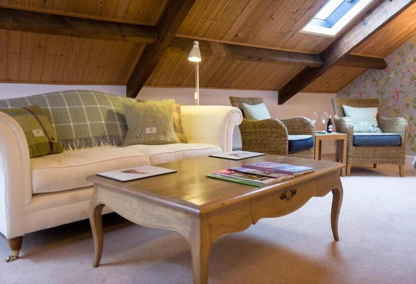 غرفة سوبيريور, The Old Town Hall