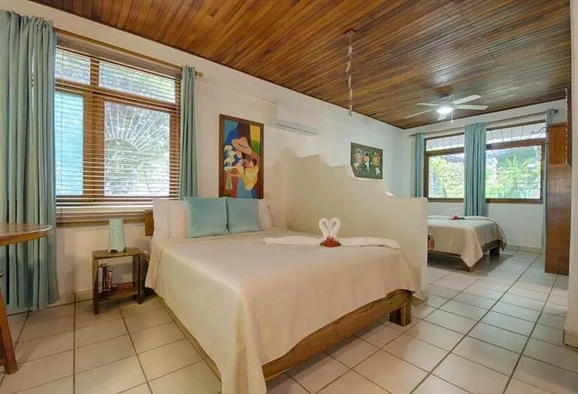 استودیو استاندارد با تراس, Casa Sueca Hotel   At The Beach