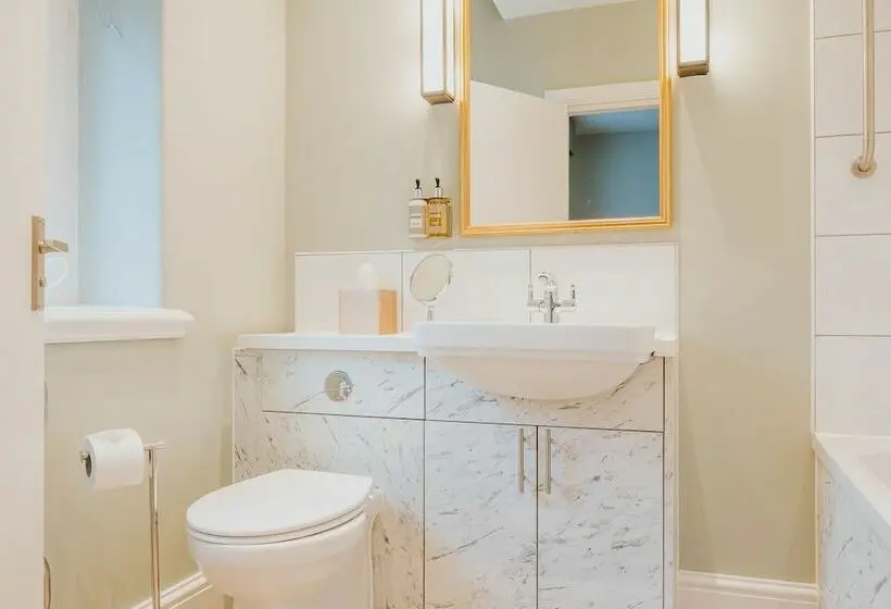 スタンダードルーム, Grouse & Claret, Matlock By Marston S Inns