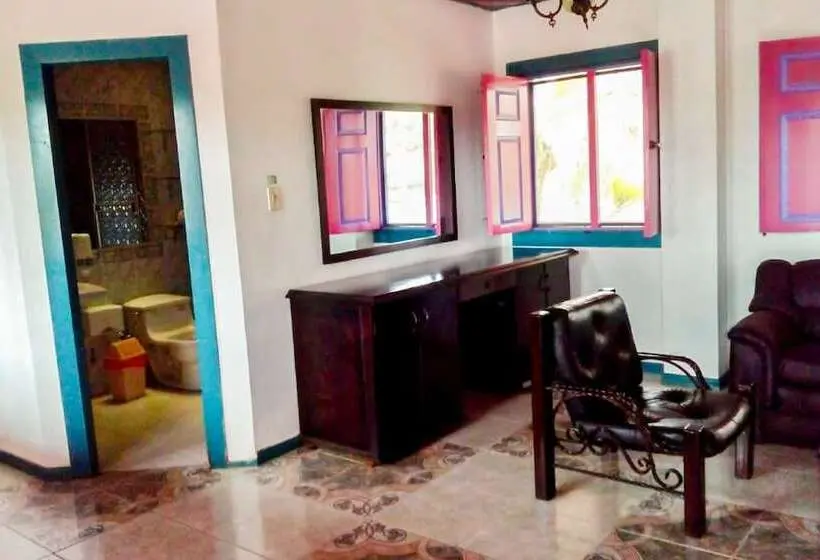 ファミリールーム, Karlaká Calarcá Quindio Eje Cafetero