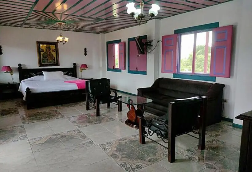 ジュニアスイート, Karlaká Calarcá Quindio Eje Cafetero