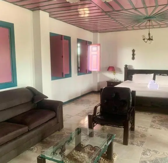 ジュニアスイート, Karlaká Calarcá Quindio Eje Cafetero