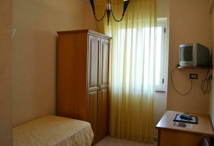 غرفة قياسية فردية, Ristorante L'avvenire