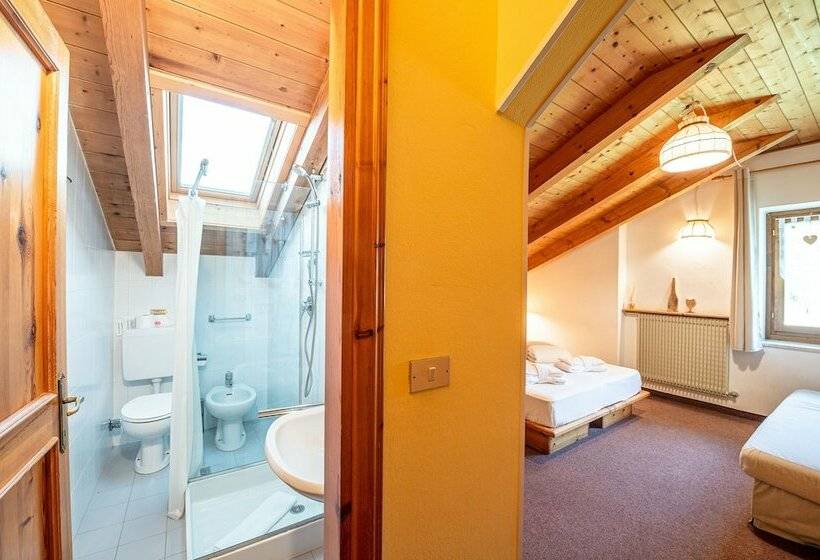 غرفة قياسية رباعية, Villa Ruggero Wine