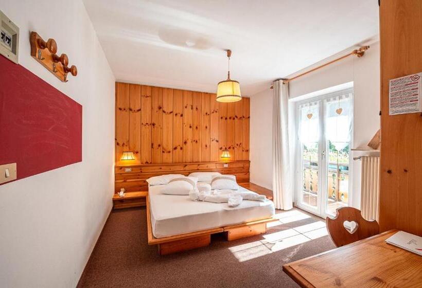 غرفة قياسية مزوَّدة بشُرفة, Villa Ruggero Wine