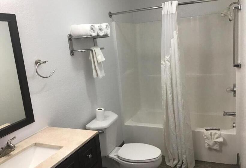 جناح سرير كينج, Budget Inn & Suites