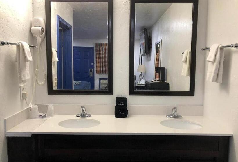 جناح إدارى, Budget Inn & Suites