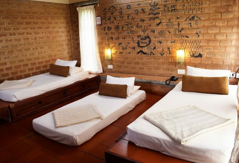 디럭스 룸, Our Native Village