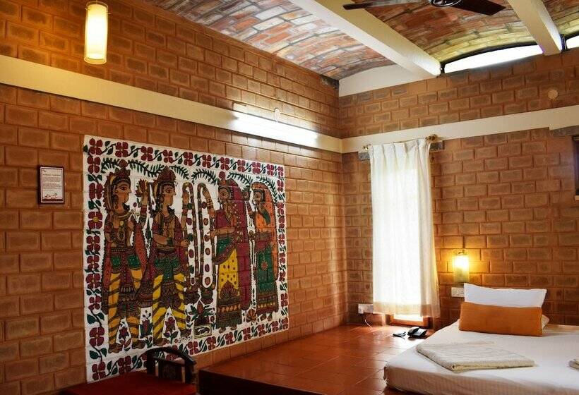 디럭스 룸, Our Native Village