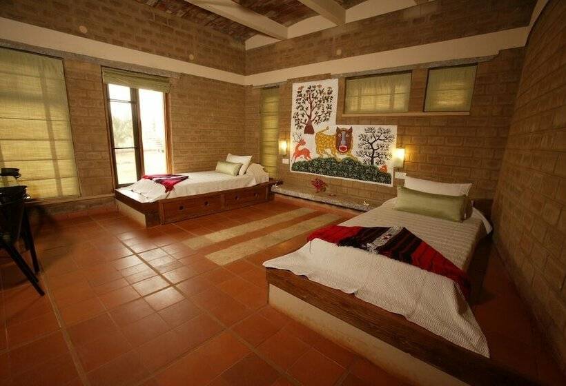 デラックスルーム, Our Native Village