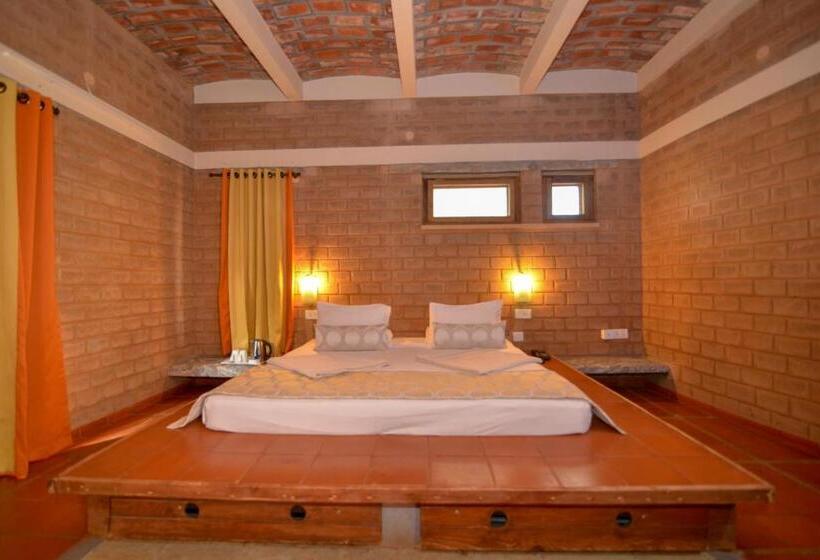 デラックスルーム, Our Native Village