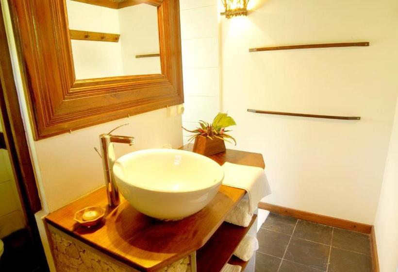 بانگلوی استاندارد, Samaria Lodge