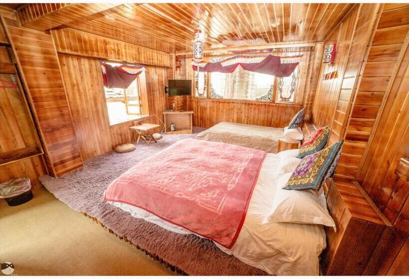 Семейный Номер, Yi's Hostel