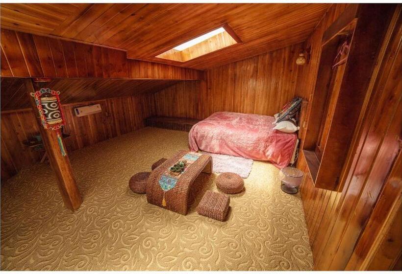 Номер Deluxe, Yi's Hostel