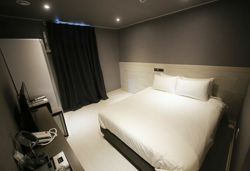 Номер Стандарт, Iam