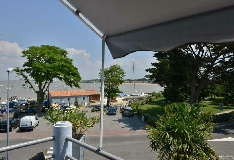 海景标准间带阳台, La Roseraie