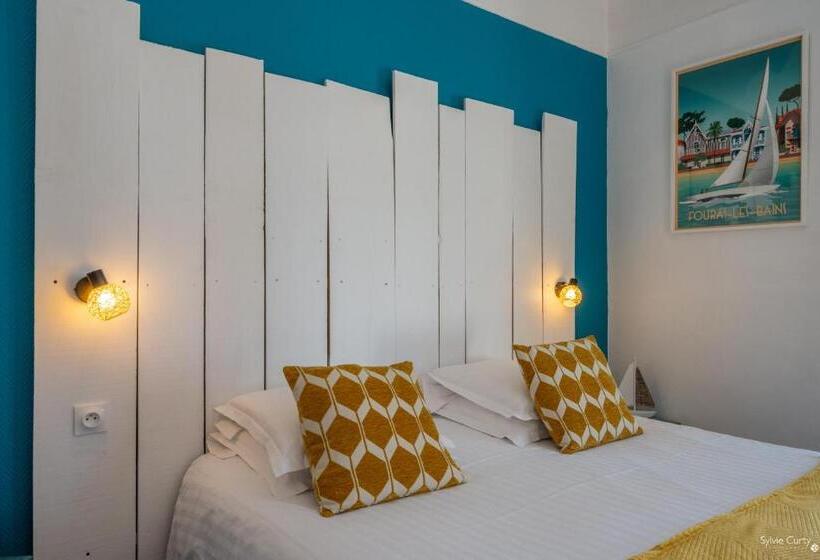 Номер Стандарт Вид на Море с Балконом, La Roseraie