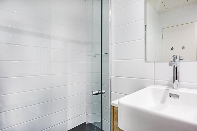 管理人员工作室, Mantra Macarthur