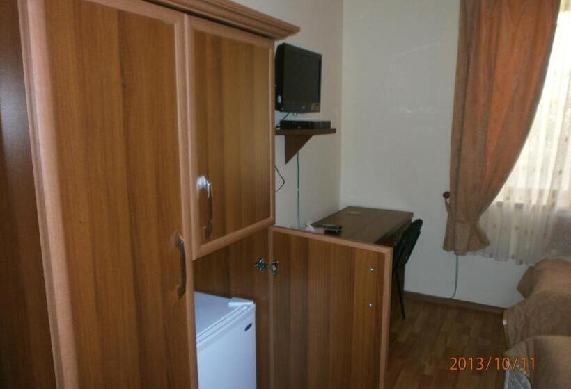 اتاق استاندارد با چشم‌انداز, Noravank S