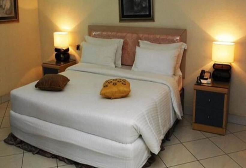 اتاق لوکس, Royal Choice Inn