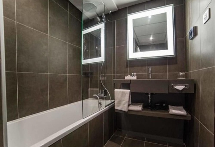 سوییت لوکس, Royal Choice Inn