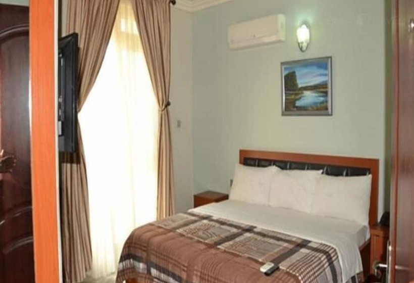 سوییت لوکس, Royal Choice Inn