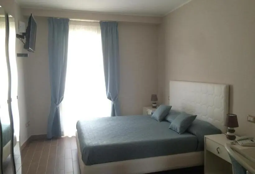 Standard Kolmen Hengen Huone, Sant'anna