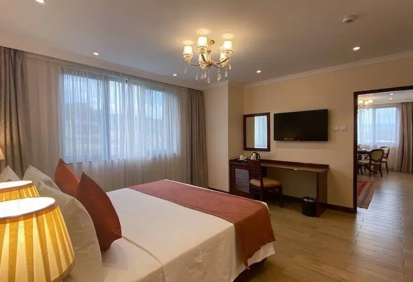エクゼクティブスイート, Sarova Woodlands