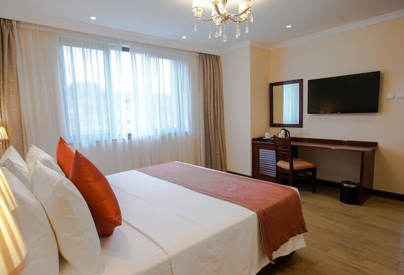 جناح إدارى, Sarova Woodlands