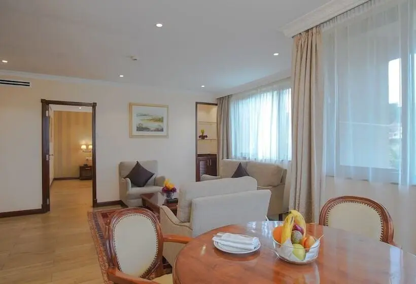 エクゼクティブスイート, Sarova Woodlands