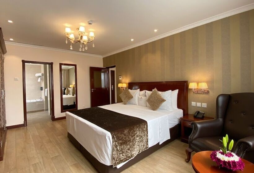 جناح, Sarova Woodlands