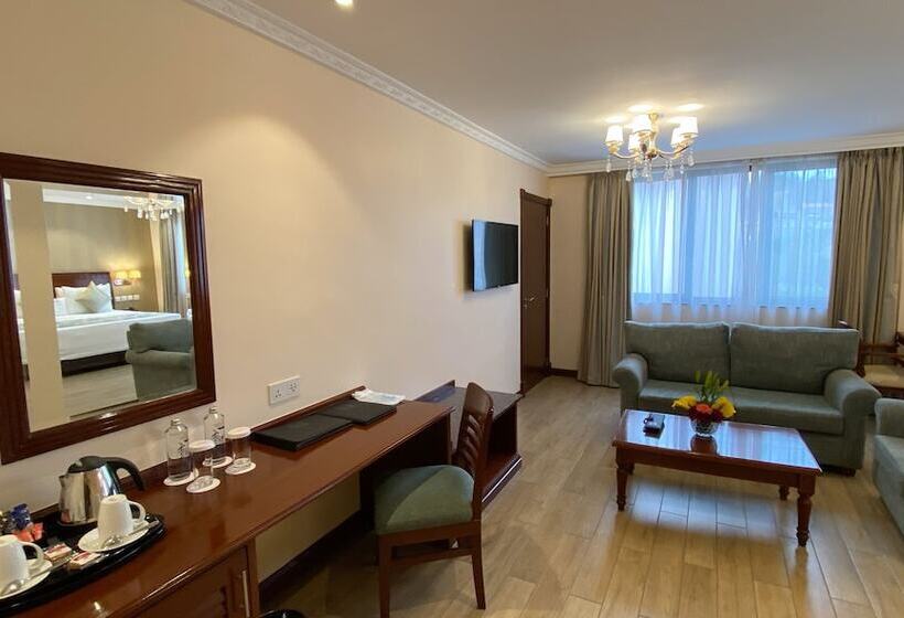 إستوديو قياسى, Sarova Woodlands