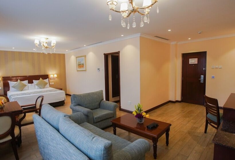 标准工作室, Sarova Woodlands