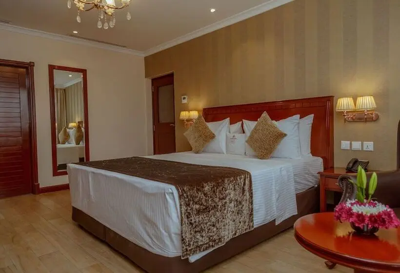 スイート, Sarova Woodlands