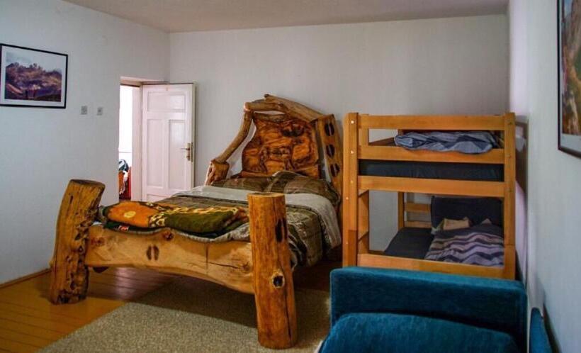 اتاق کلاسیک چهارنفره, Kitka Hostel Vratnica