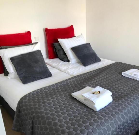 Номер Deluxe, Cafe 't Vonderke